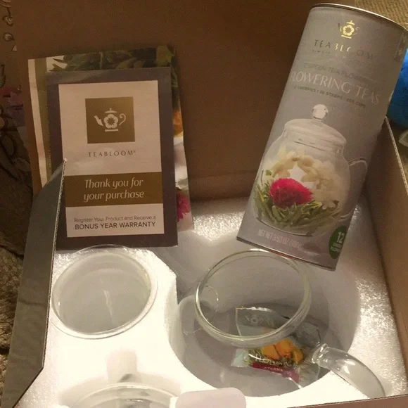 Tea bloom tea flower Easter Sunday brunch basket gift farmer’s market wonderland - Picture 2 of 12